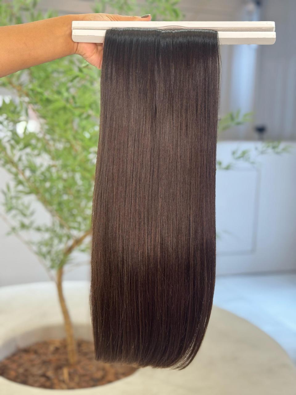 Cabelo Liso Brasileiro - Castanho Natural - fita invisível - 60 cm - (180g)
