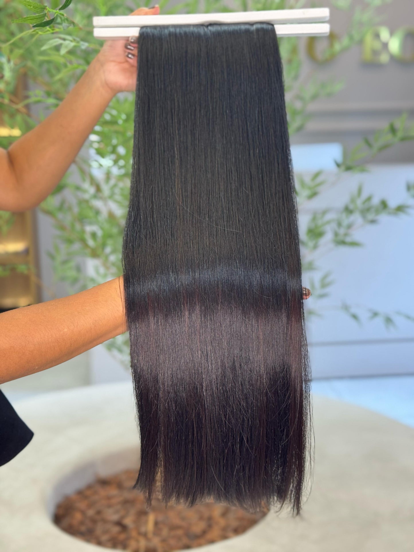 Cabelo Liso Brasileiro - Castanho Natural 70 cm (200g)